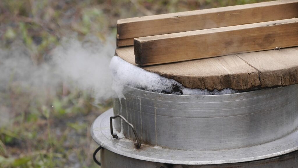 炊飯器ではなく釜で炊いた白米
